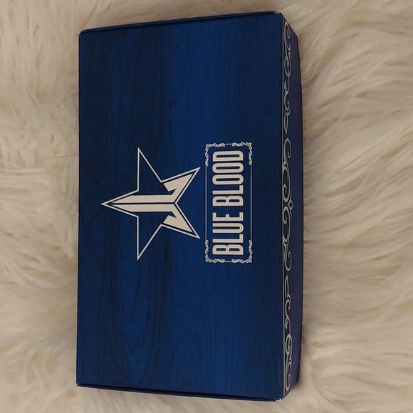 💙FIRM! NWT JEFFREE STAR BLUE BLOOD EYESHADOW PALETTE (LAST ONE AVAILABLE) - Picture 2 of 12